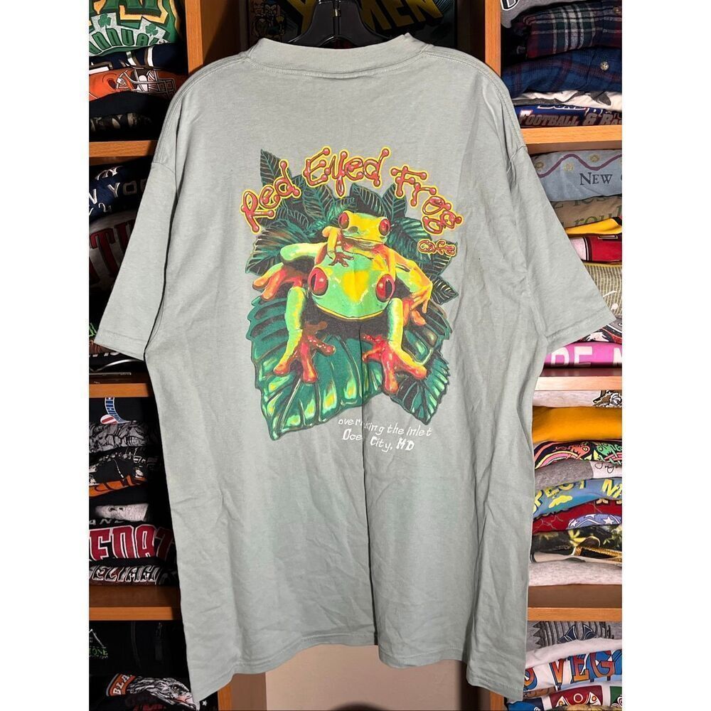 Vintage 90s Red Eyed Frogs Cafe Tee